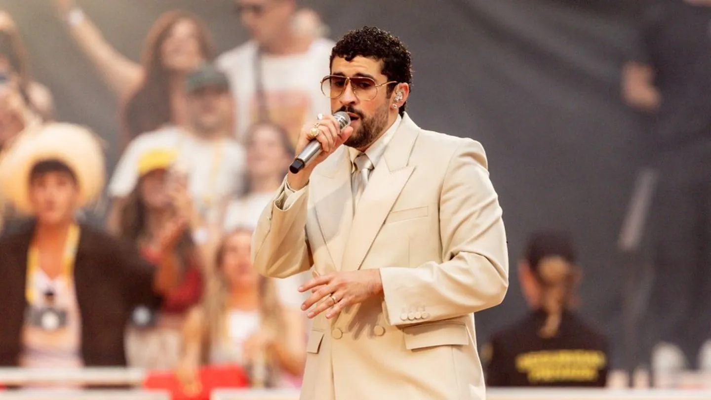Bad Bunny knackt erneut Rekorde und festigt seine Stellung als Latin-Superstar