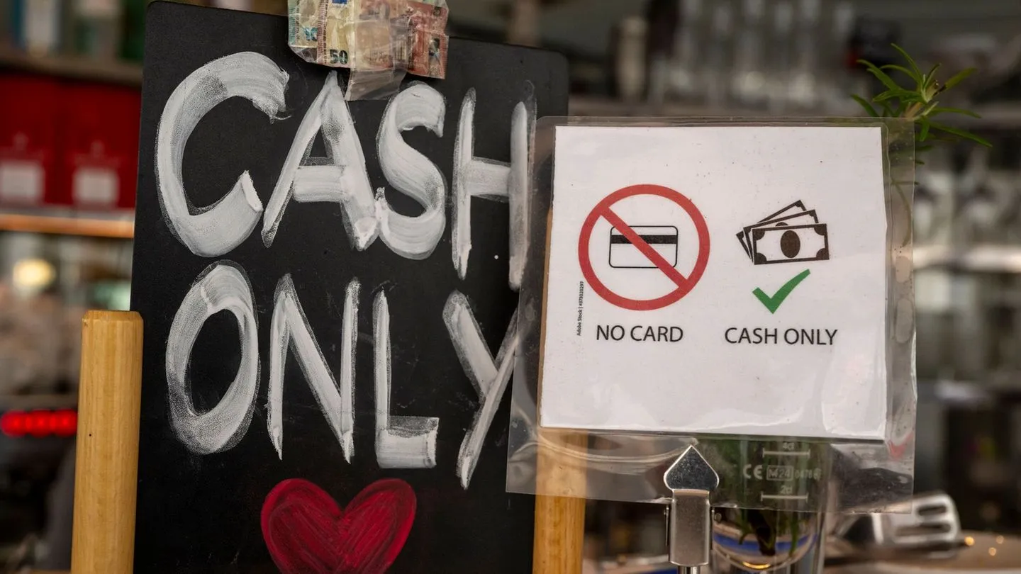 Pläne des Finanzministeriums: Schluss mit „Cash only“ – Geschäfte sollen Kartenzahlung anbieten